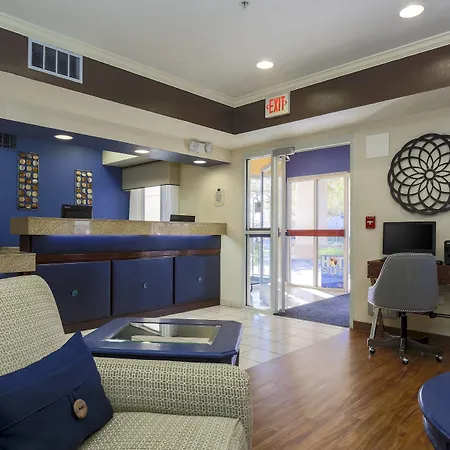 Fairfield Inn By Marriott Tracy-2