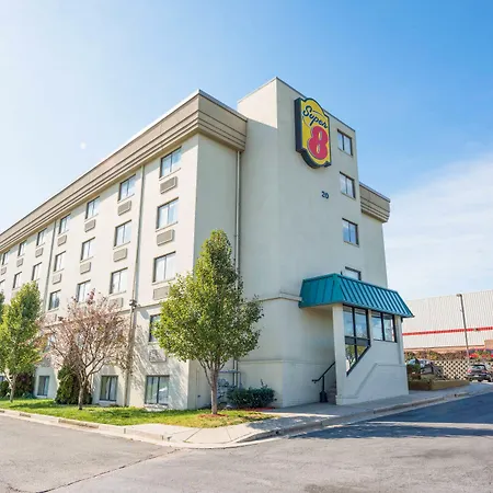 Super 8 By Wyndham Frederick-3