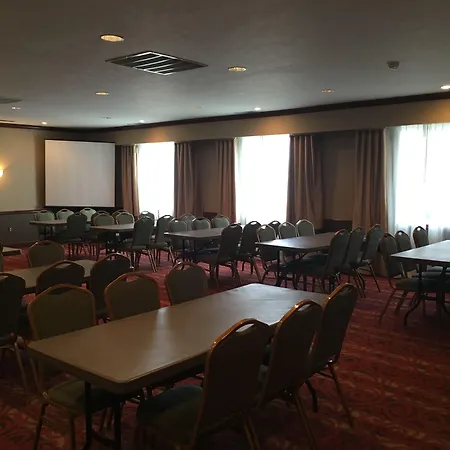 Days Inn By Wyndham Austintown-2