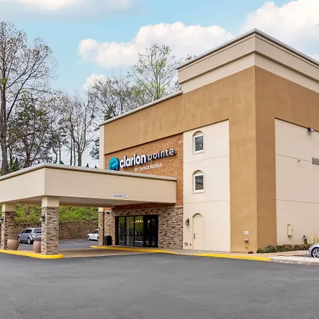 Clarion Pointe Charlottesville-2