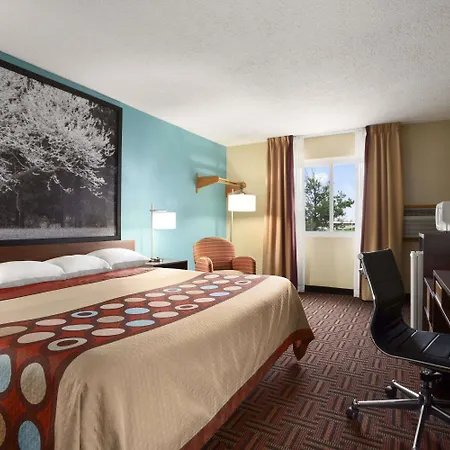 Super 8 By Wyndham Marion-3