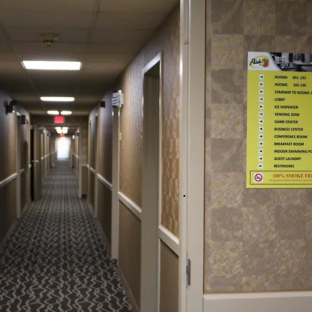 Super 8 By Wyndham Plattsburgh-2