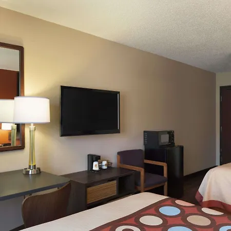 Super 8 By Wyndham Taylor/Detroit Area-3