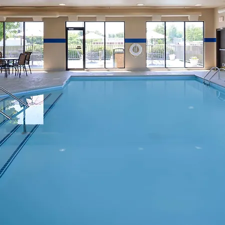 Hampton Inn Carbondale-2
