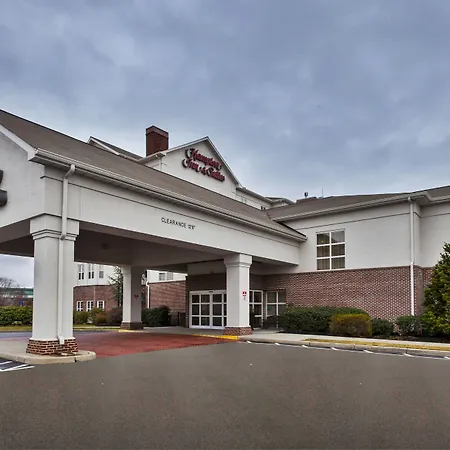 Hampton Inn & Suites Providence-Warwick Airport-3