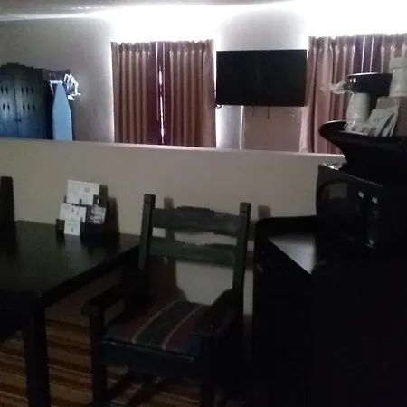 Super 8 By Wyndham Taos-3