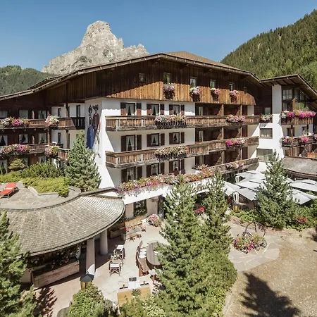 Hotel La Perla: The Leading Hotels Of The World-3