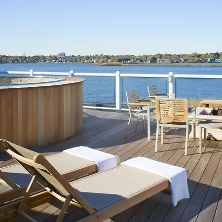 Newport Beach Hotel & Suites-3