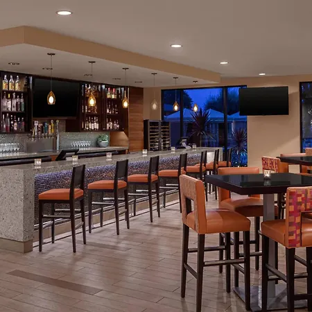 Delta Hotels By Marriott Anaheim Garden Grove-2