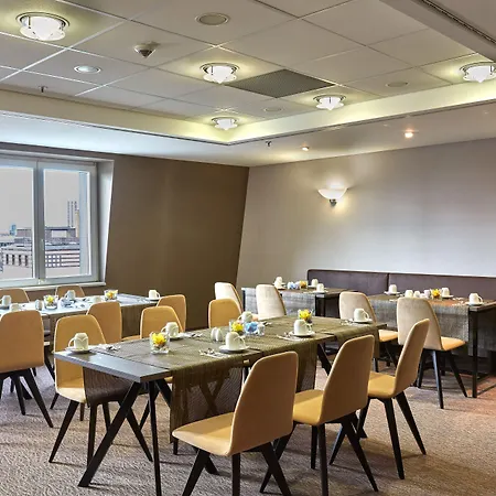H+ Hotel Leipzig-3
