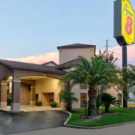 Super 8 By Wyndham Diberville Biloxi Area-3