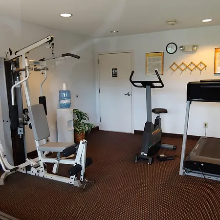 Days Inn & Suites By Wyndham Peachtree City-2