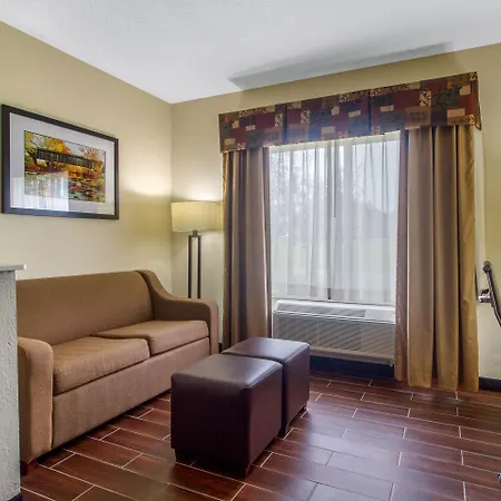Comfort Suites Danville-2