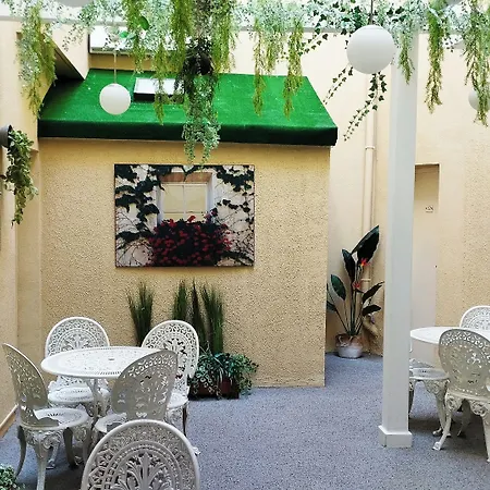 Hotel Des Arts-2