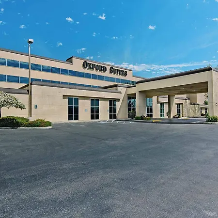 Oxford Suites Yakima-3