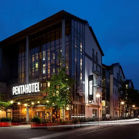 Pentahotel Rostock-3