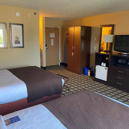 Baymont By Wyndham Lakeville-3