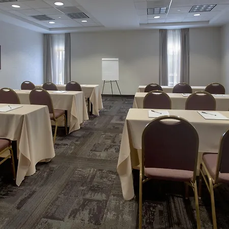Hampton Inn Boston Logan Airport-3