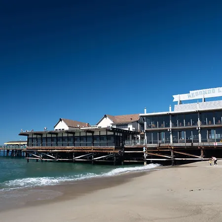 Ramada By Wyndham Redondo Beach-2