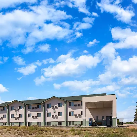 Super 8 By Wyndham Pueblo-3