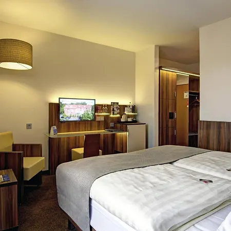 Hotel Am Badepark-3