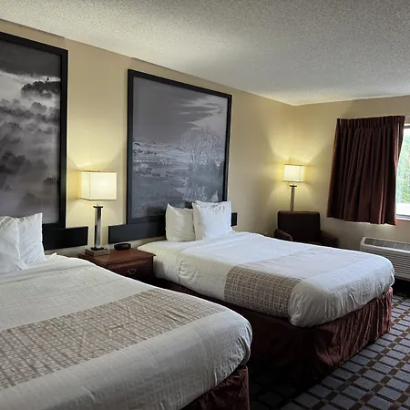 Super 8 By Wyndham Mason City-2