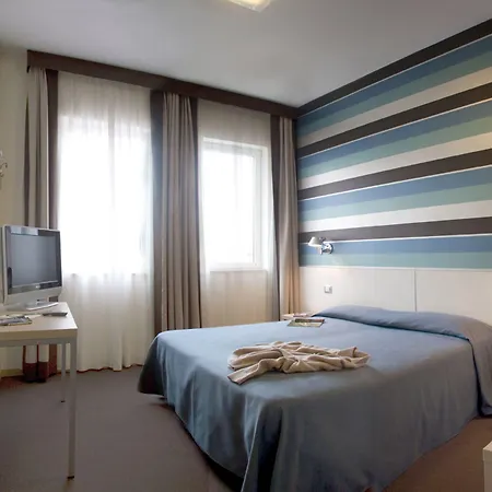 Key Hotel-2