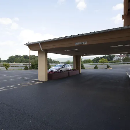 Econo Lodge Wytheville I-77 & I-81-2