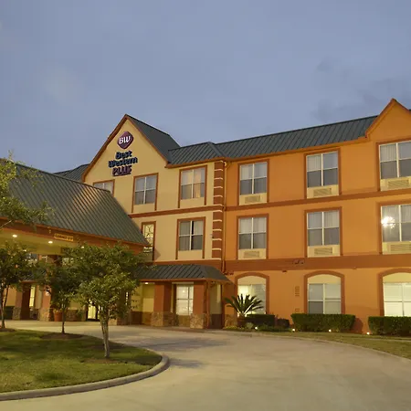 Best Western Plus Hobby Airport Inn & Suites-3