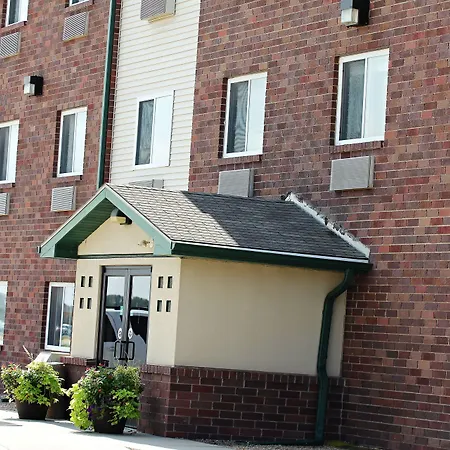 Capri Inn & Suites - Beatrice-3