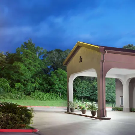 Hotel Piney Woods-2