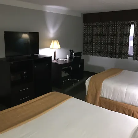 Super 8 By Wyndham Mobile I-65-2