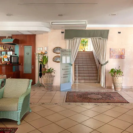 Hotel Mondial-3