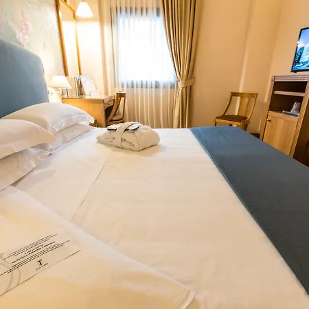 Hotel Touring-3