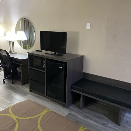 Super 8 By Wyndham Gainesville Tx-2