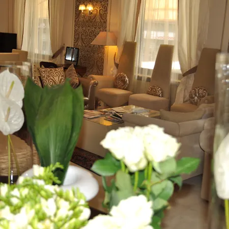Hotel Jolanda-2