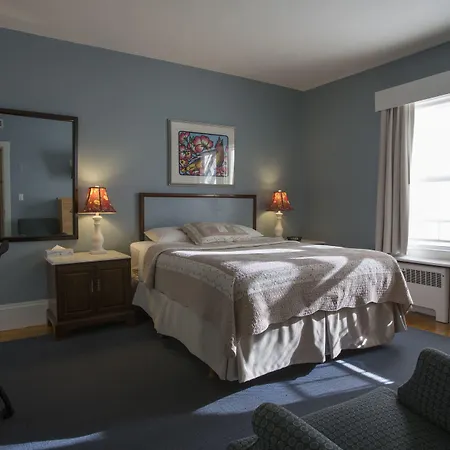 Irving House At Harvard-3
