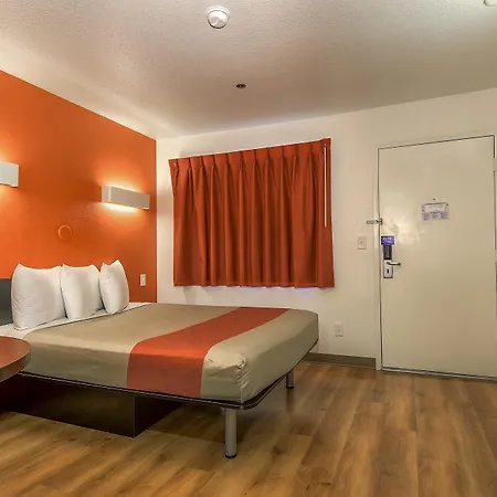 Motel 6-Carlsbad, Ca Beach-2