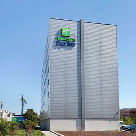 Holiday Inn Express Geneva Airport By Ihg-3