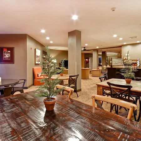 Grandstay Hotel & Suites La Crosse-3
