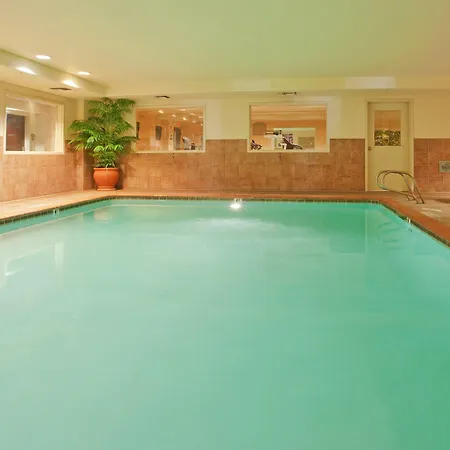 Holiday Inn Express Woodland By Ihg-3