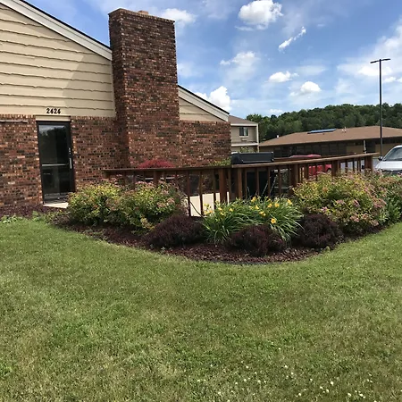 Americinn By Wyndham West Bend-2