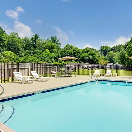 Microtel Inn & Suites By Wyndham Cherokee-3