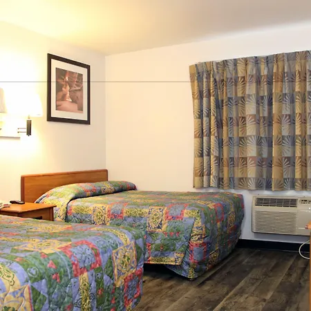 Knights Inn Grand Rapids East Airport-2