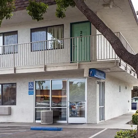 Super 8 By Wyndham Turlock-3