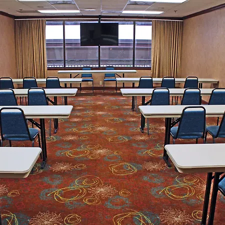Auburn Place Hotel & Suites Cape Girardeau-3