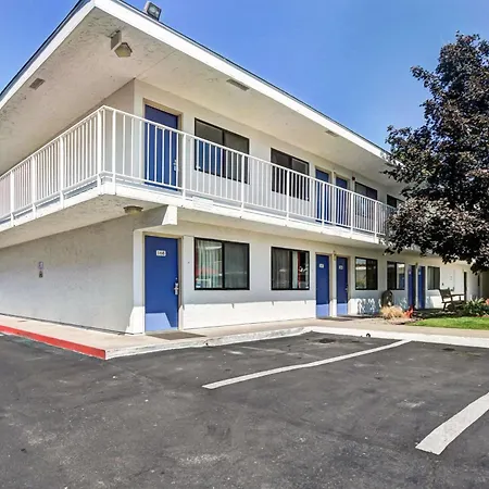 Motel 6-Medford, Or-3