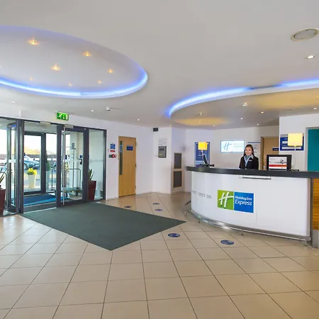 Holiday Inn Express Cambridge By Ihg-3