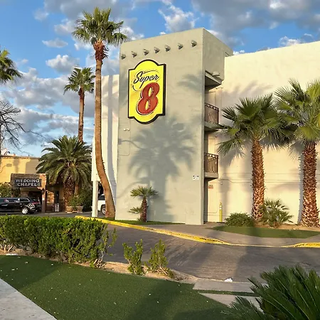 Super 8 By Wyndham Las Vegas North Strip/Fremont St. Area-3