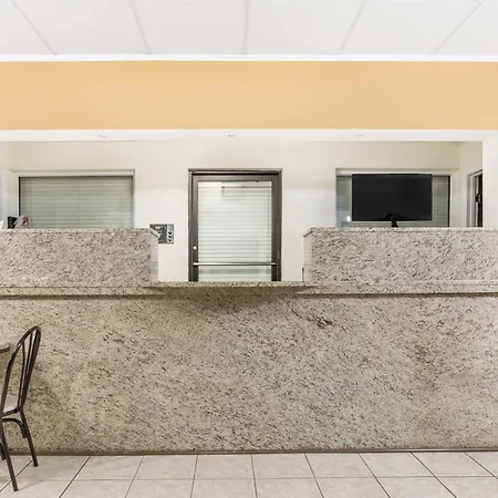 Super 8 By Wyndham Santee/I-95-3